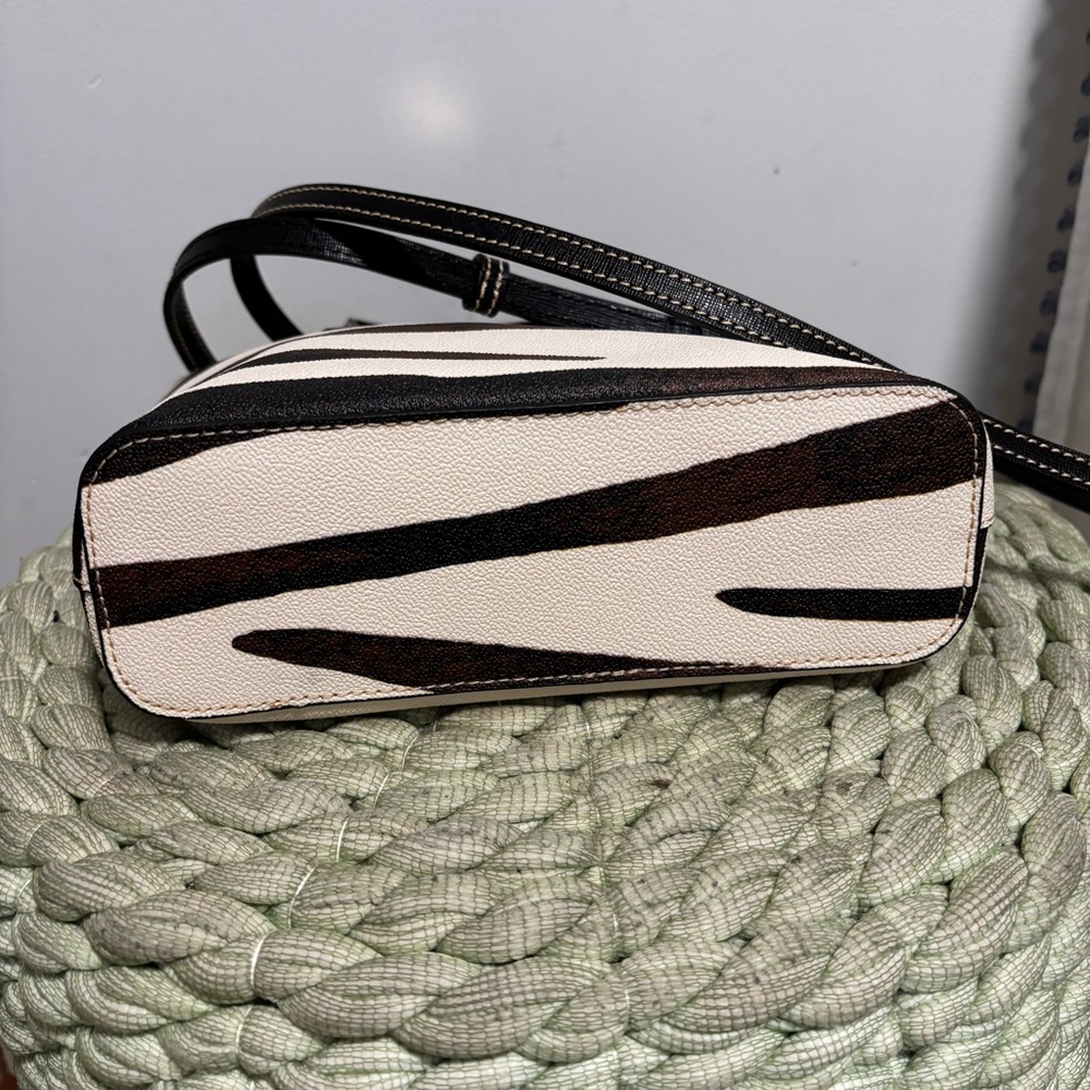 Dooney & Bourke Mini Waverly Zebra Black/Brown Leather Crossbody Bag NWT - Picture 10 of 14